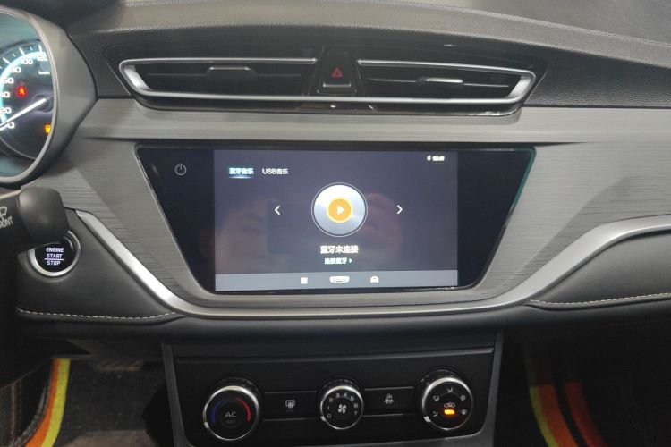 吉利汽车 帝豪 2021款 UP 1.5L CVT舒适型中控内饰16