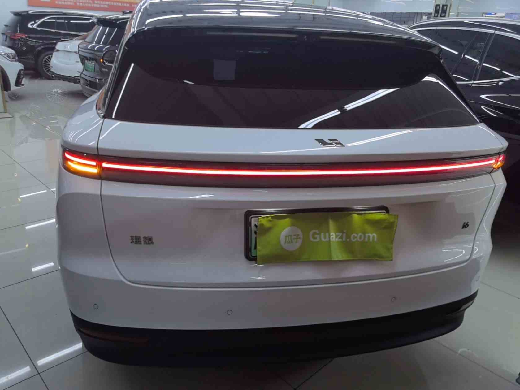 理想汽车 理想i6 2025款 两驱标准版(3)