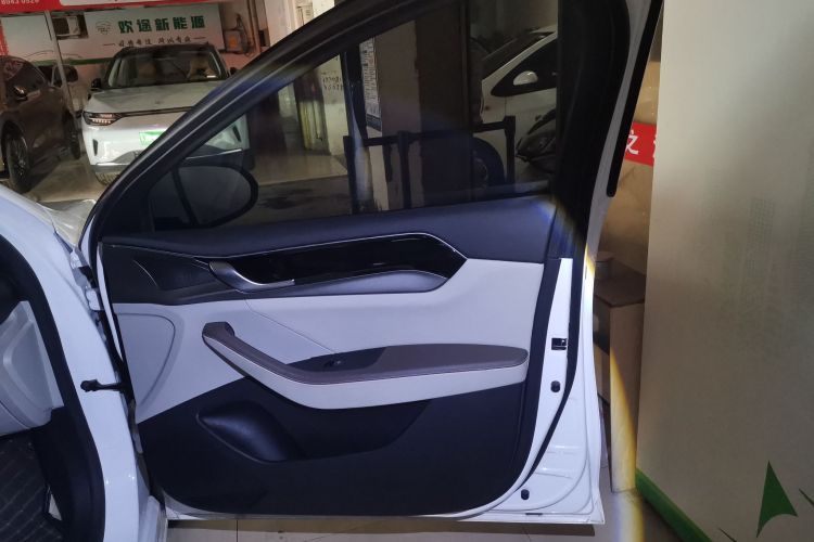 比亚迪 秦PLUS 2024款 荣耀版 EV 510KM领先型中控内饰42
