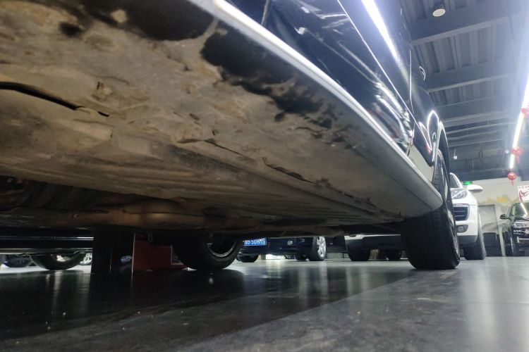 奔驰GLC 2017款 GLC 300 4MATIC 动感型局部细节9002