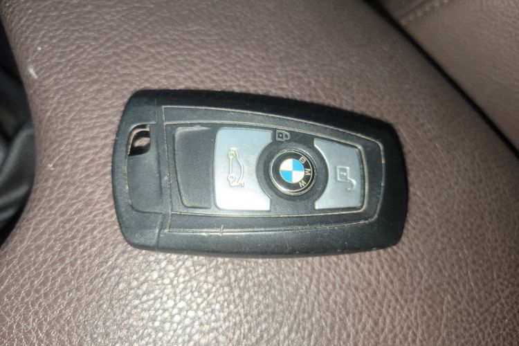 宝马3系 2018款 320Li 时尚型中控内饰11