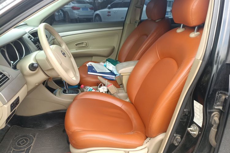 日产 轩逸 2018款 经典 1.6XE CVT舒适版中控内饰19