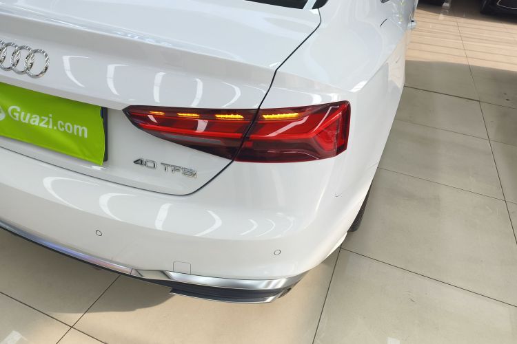 奥迪A5 2023款 Coupe 40 TFSI 时尚动感型车身外观9