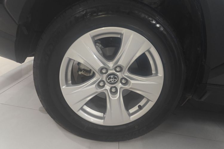 丰田 RAV4荣放 2024款 2.0L CVT两驱都市版车身外观6008