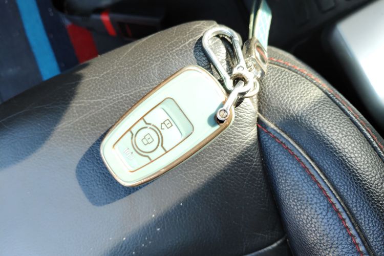 哈弗H6 2014款 运动版 1.5T 手动两驱精英型中控内饰11