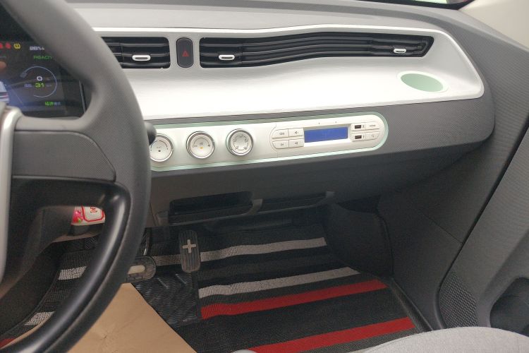 五菱汽车 宏光MINIEV 2022款 轻松款 磷酸铁锂中控内饰16