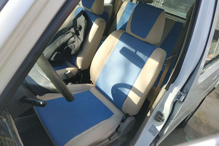 铃木 北斗星 2013款 创业版 1.0L 手动经济型局部细节19