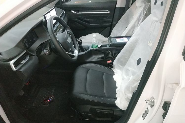 吉利汽车 帝豪 2026款 第4代 400万纪念款 1.5L 手动超越型中控内饰19