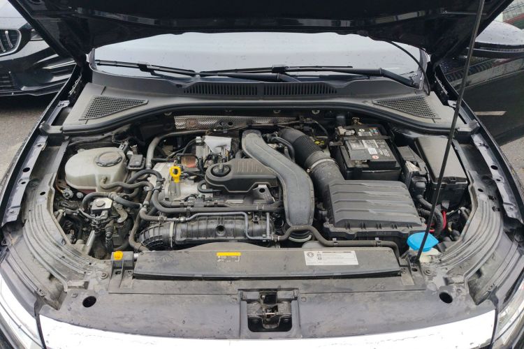 大众 朗逸 2023款 300TSI DSG满逸版机舱底盘24