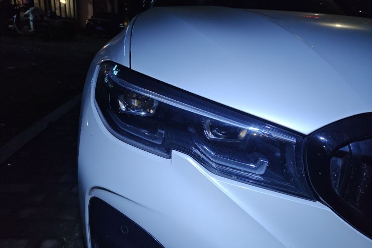 宝马3系 2022款 改款 325i M运动曜夜套装车身外观8