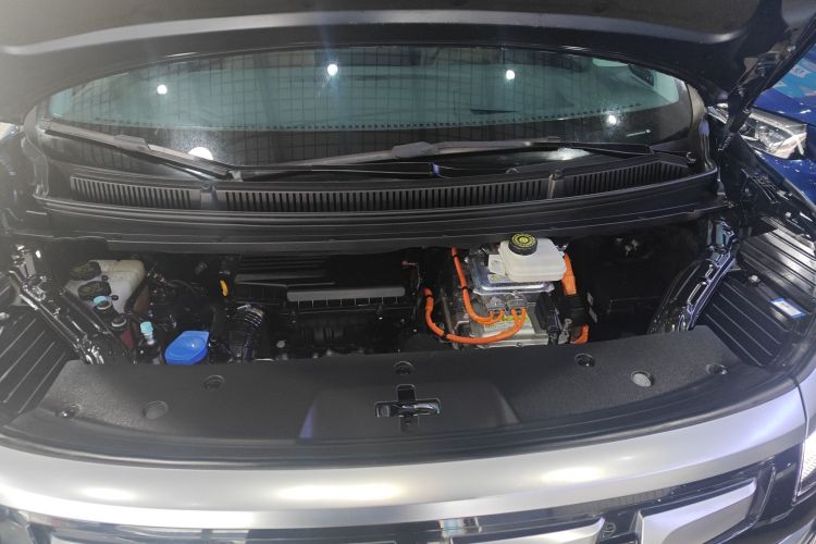 腾势D9 2022款 DM-i 970 四驱旗舰型机舱底盘24