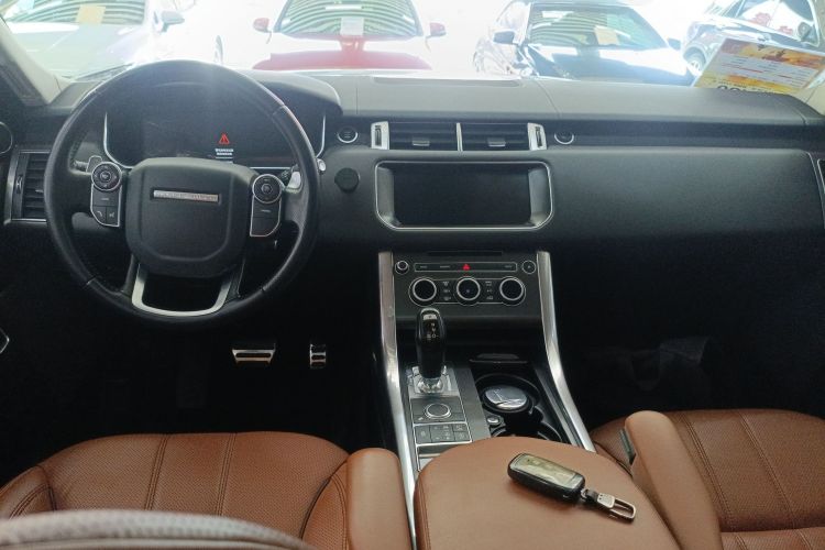 路虎 揽胜运动版 2017款 3.0 SC V6 HSE DYNAMIC中控内饰7002