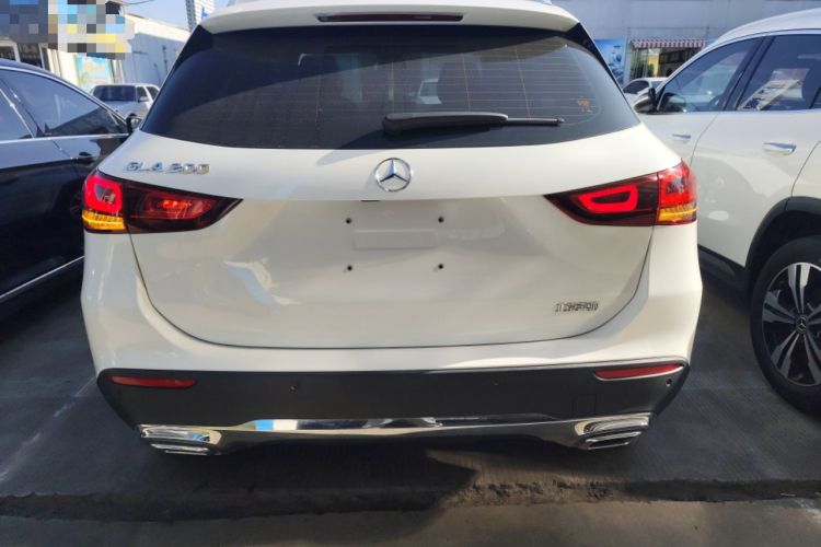 奔驰GLA 2022款 改款 GLA 200车身外观6