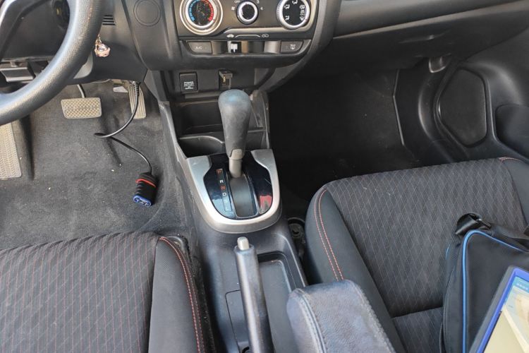 本田 飞度 2018款 1.5L CVT潮跑版中控内饰18