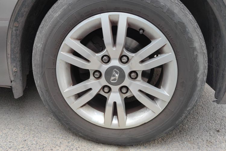 华颂7 2017款 2.0T 自动精英型车身外观10