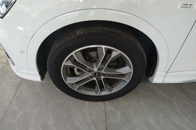 奥迪Q3 2024款 40 TFSI 时尚动感型车身外观6007