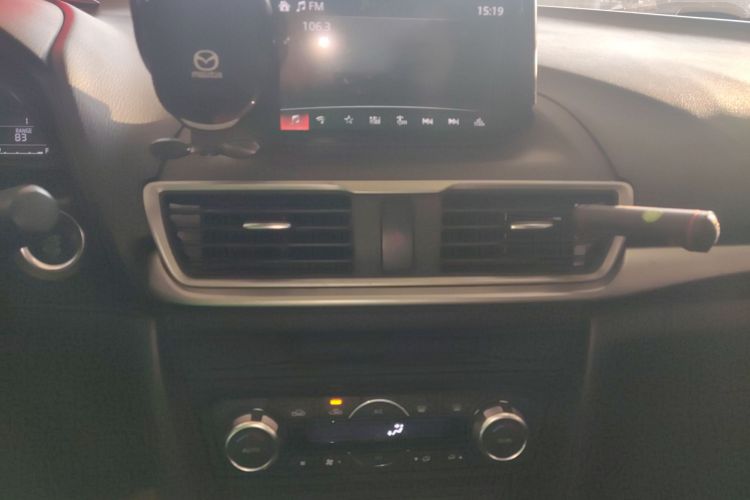 马自达3 昂克赛拉 2017款 三厢 1.5L 自动豪华型 国V中控内饰16