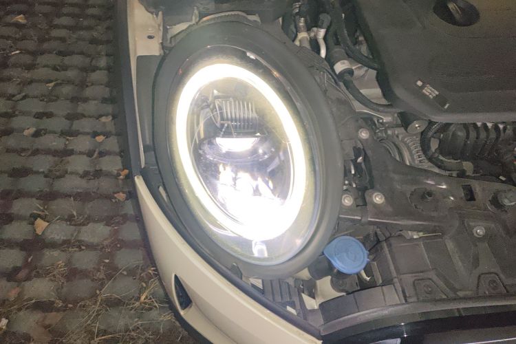 MINI 2022款 1.5T ONE 五门版PLUS车身外观8