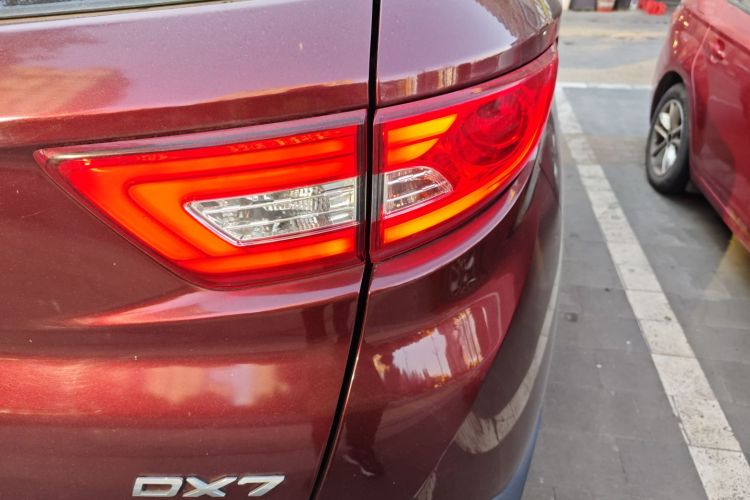 东南DX7 2015款 1.5T 手动豪华型车身外观9