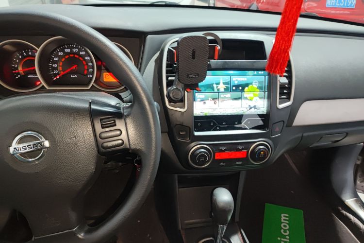 日产 轩逸 2019款 经典 1.6XE+ CVT智联领先版中控内饰16