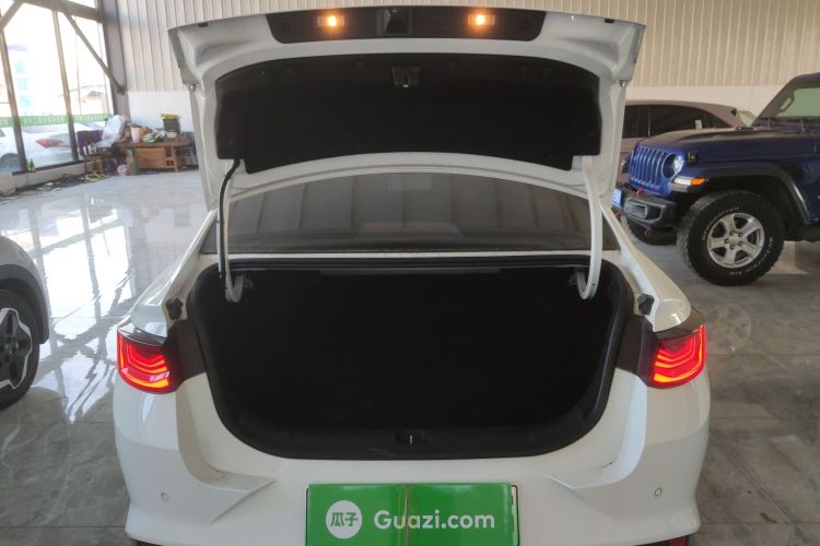 吉利汽车 帝豪L HiP 2024款 龙腾版 1.5TD-DHT Pro 100KM 超越型局部细节23