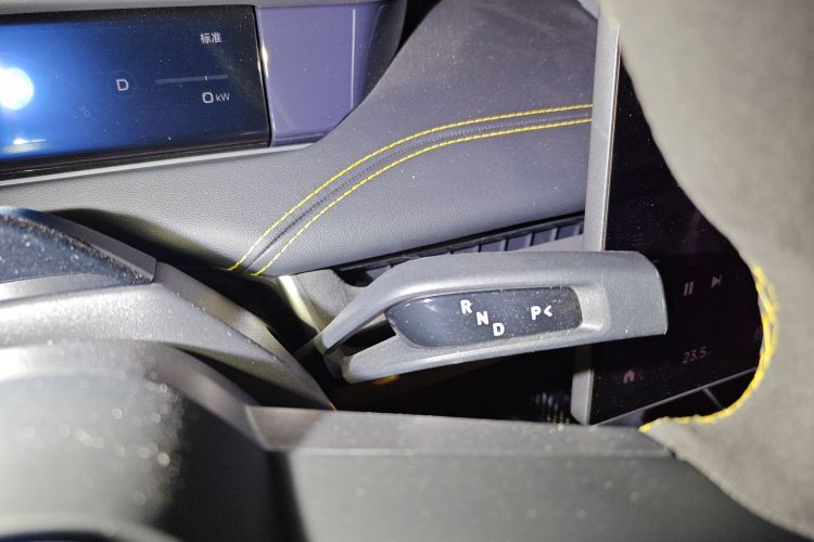 小米汽车 小米SU7 Ultra 2025款 Ultra中控内饰18