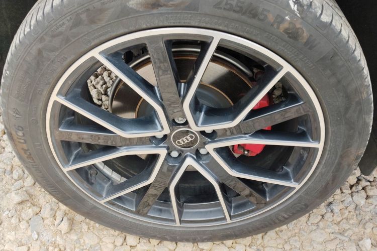 奥迪Q5L 2024款 45 TFSI 豪华动感型车身外观6008