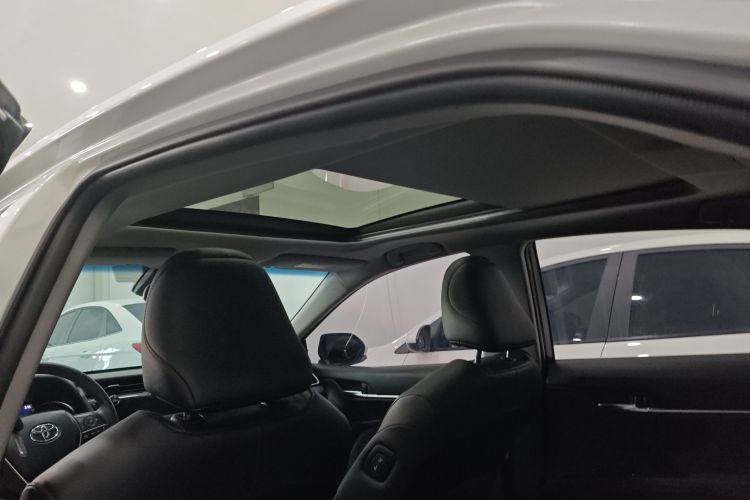 丰田 凯美瑞 2019款 改款 2.5G 豪华版中控内饰22