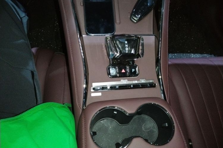 腾势Z9GT 2024款 1100四驱Pro版中控内饰18