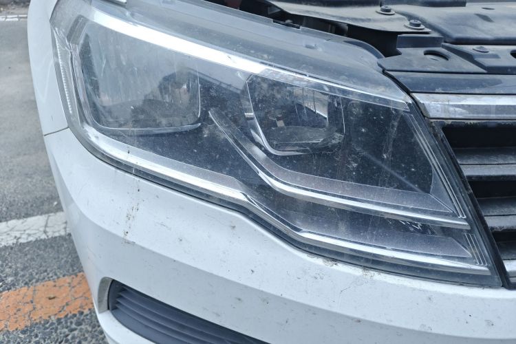 大众 捷达 2017款 1.4L 手动时尚型车身外观8