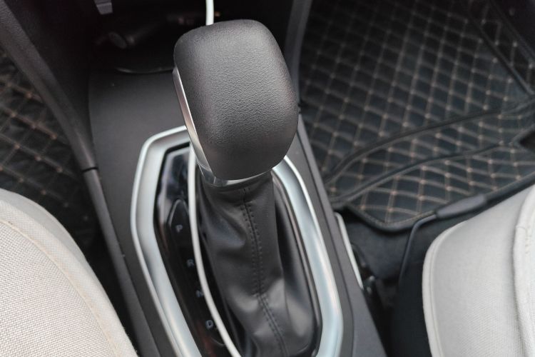 奇瑞 瑞虎3X 2020款 质享版 1.5L CVT尊贵版中控内饰18