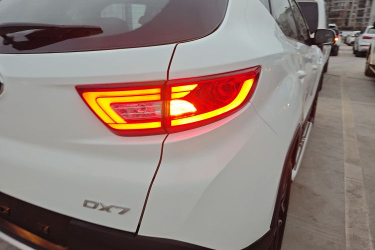 东南DX7 2018款 1.5T 自动荣耀版车身外观9