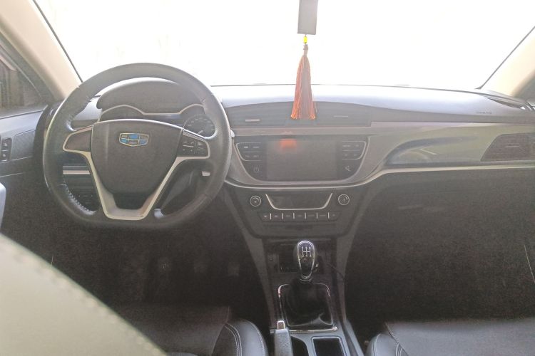 吉利汽车 帝豪 2017款 三厢百万款 1.5L 手动向上版中控内饰12