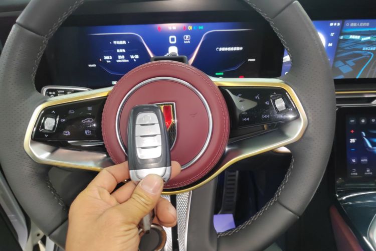 红旗E-HS9 2022款 660km 旗畅版 六座中控内饰11