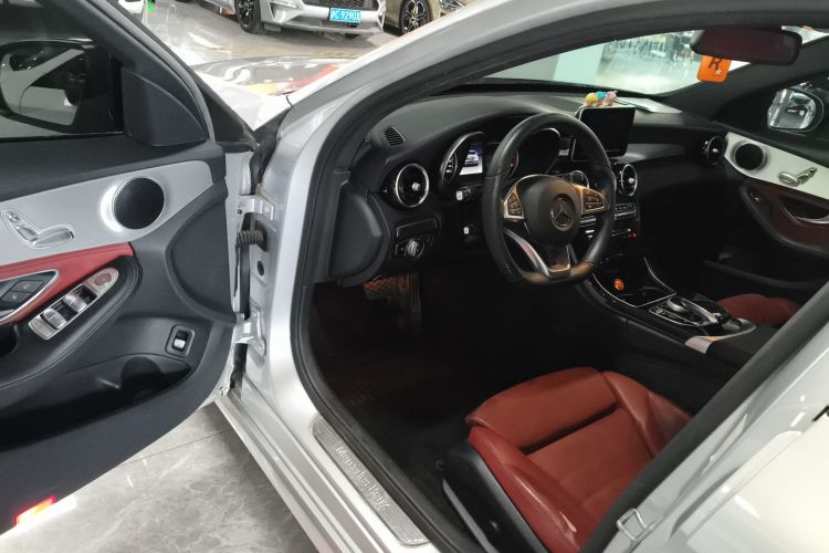 奔驰C级 2018款 C 200 运动版中控内饰7003