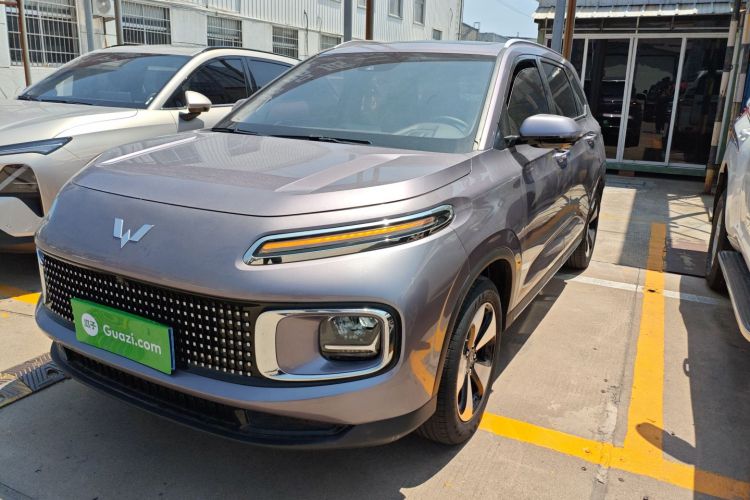 五菱汽车 五菱星云 2023款 2.0L DHT 旗舰版车身外观1
