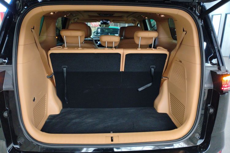 岚图汽车 岚图梦想家 2022款 0碳版 家 475km机舱底盘23