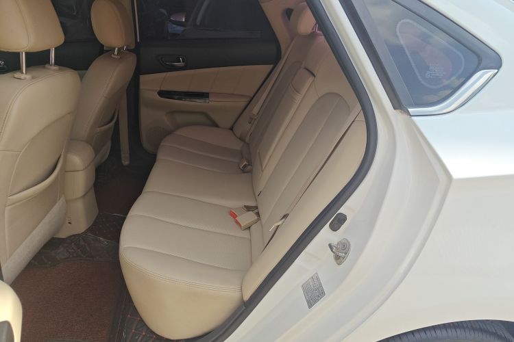 长安 逸动 2015款 1.6L 自动豪华型中控内饰21