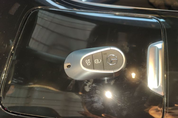 奔驰C级 2022款 C 260 L 运动版中控内饰11