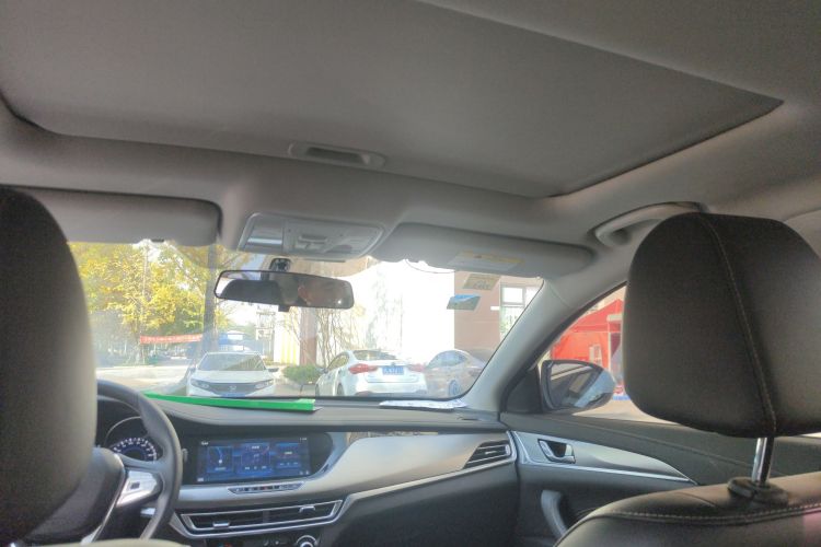 长安 逸动 2019款 高能版 1.6L GDI 自动先锋型 国VI中控内饰22