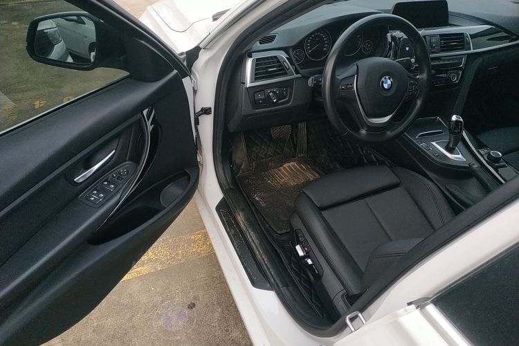 宝马3系 2018款 318Li中控内饰20