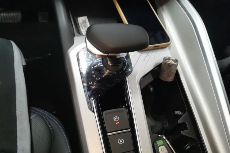 吉利汽车 星瑞 2025款 东方曜 1.5TD 昆仑版中控内饰18