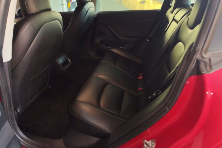 特斯拉 Model 3 2020款 长续航后轮驱动版中控内饰21
