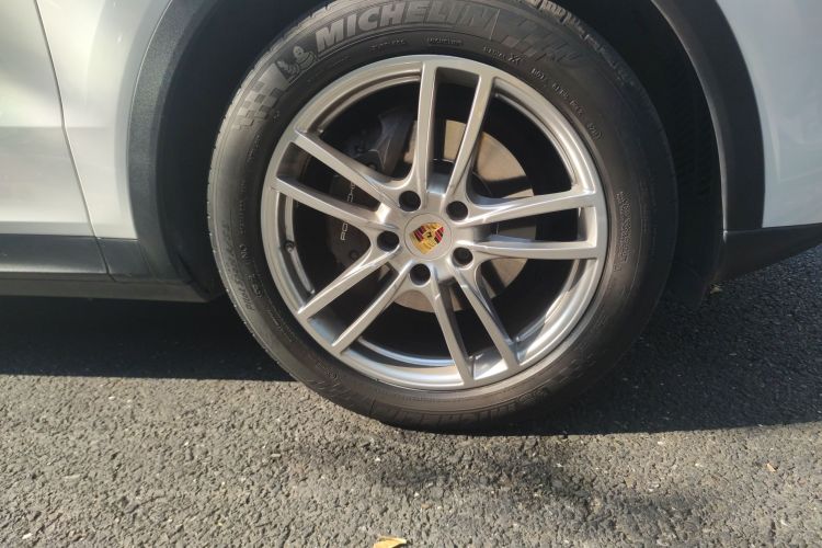 保时捷 2019款 Cayenne 3.0T车身外观6007