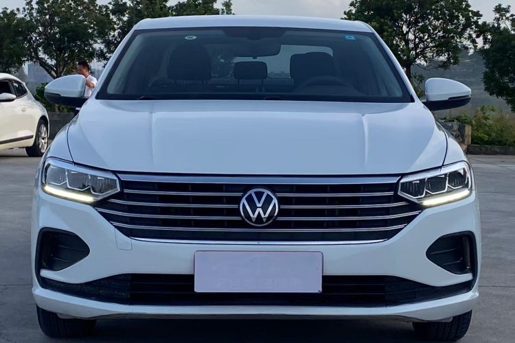 大众 朗逸 2023款 1.5L 自动得逸版车身外观2