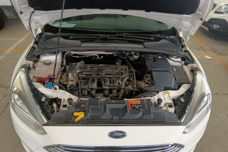 福特 福克斯 2017款 三厢 1.6L 自动风尚型智行版局部细节24