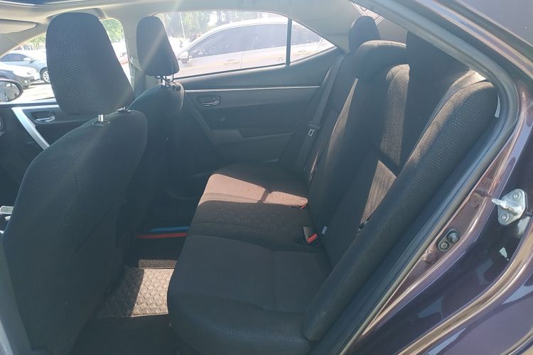 丰田 雷凌 2017款 改款双擎 1.8H GS E-CVT精英天窗版 国V中控内饰21