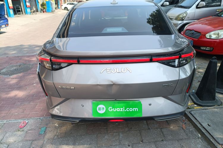 东风风神 奕炫 2021款 230T 自动荣耀版车身外观6