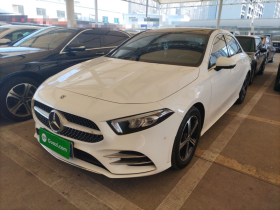 奔驰A级 2022款 改款二 A 200 L 运动轿车时尚型