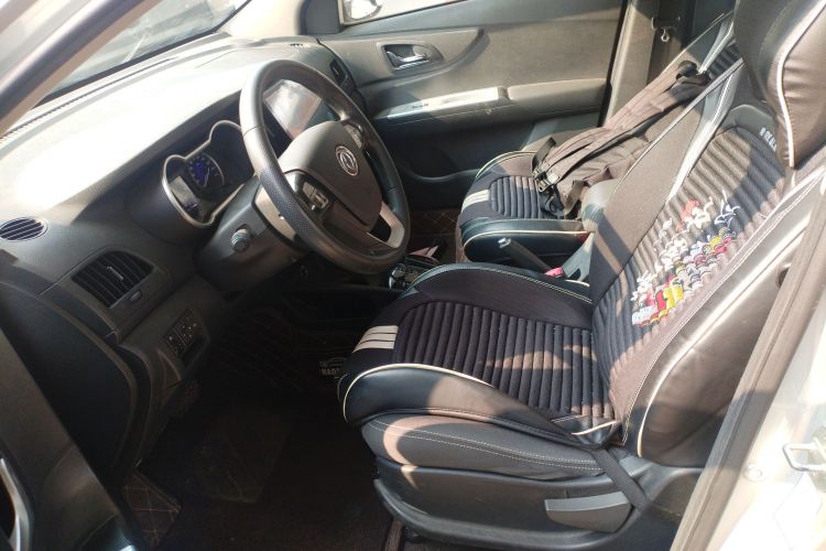 东风风神AX3 2016款 1.5L 自动尚酷型中控内饰19